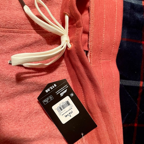 Shorts - Picture 2 of 4